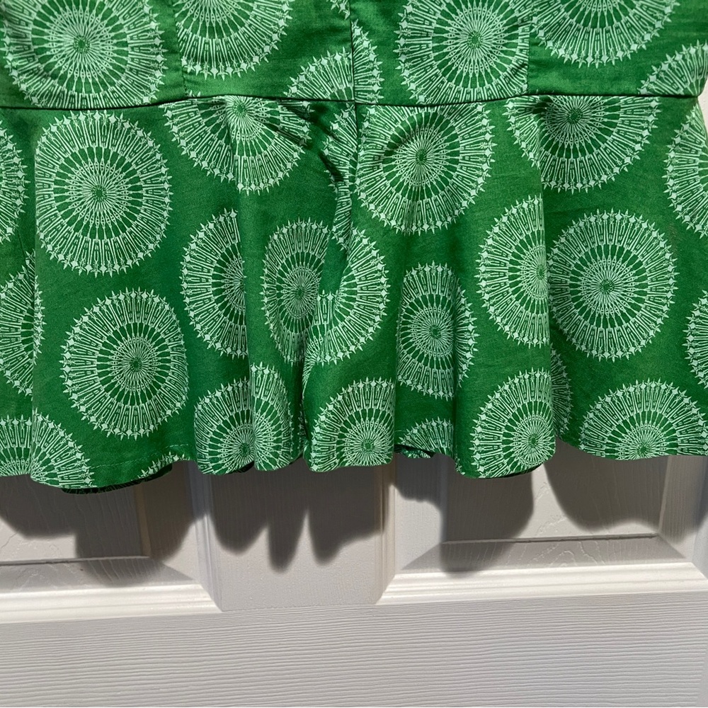 Shabby Apple Women’s Green Peplum Top Size 6 - Picture 4 of 11